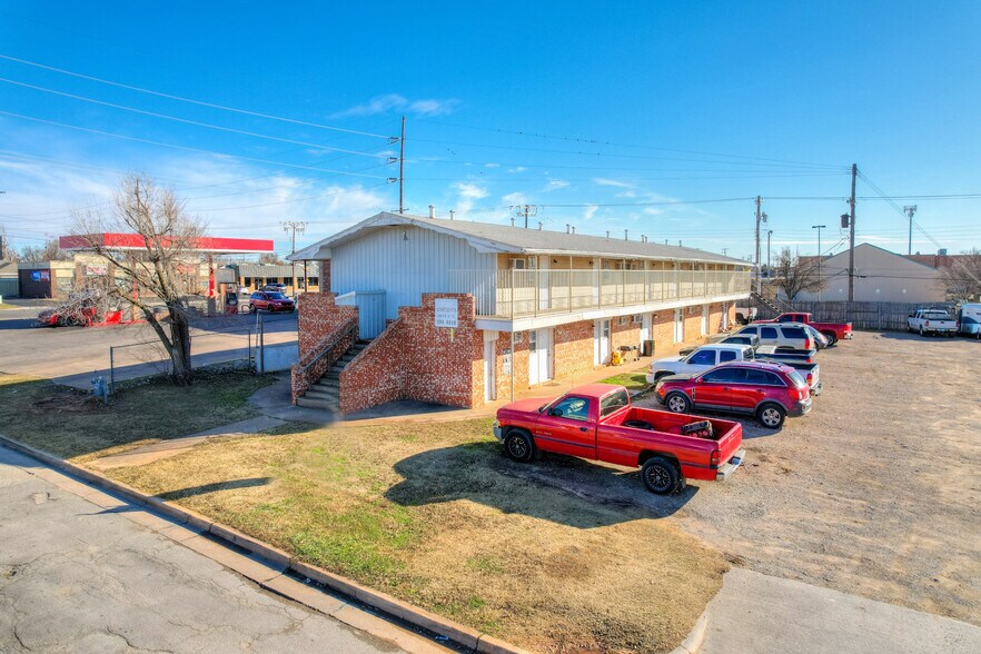 Primary Photo Of 2108 SW 51st St, Oklahoma City Apartments For Sale