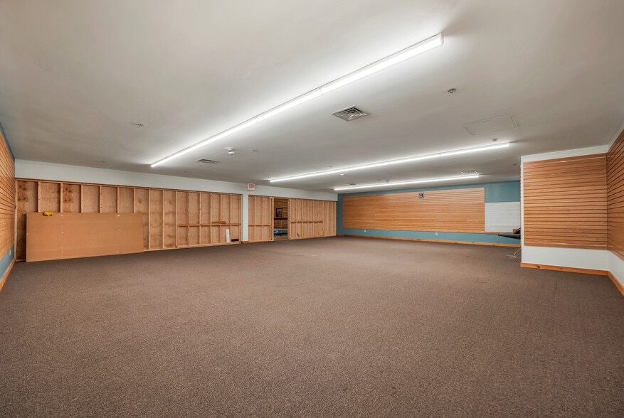 More Photos Of 149 State St, Groveton Freestanding For Sale