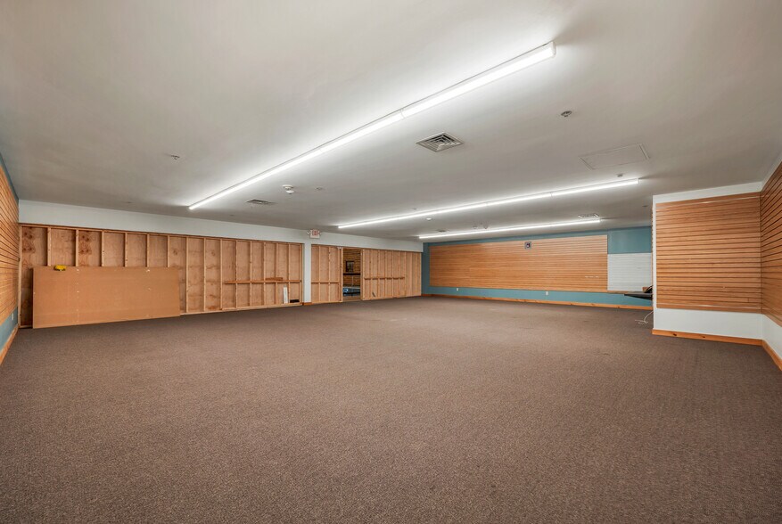 More Photos Of 149 State St, Groveton Freestanding For Sale