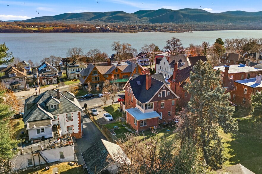 More Photos Of 415 Grand St, Newburgh Apartments For Sale