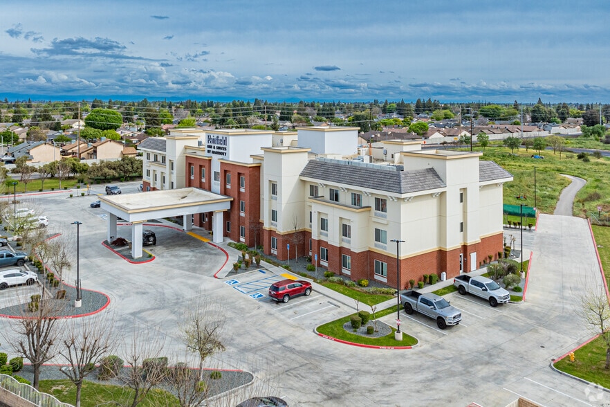 More Photos Of 1225 Hillman St, Tulare Hotel For Sale