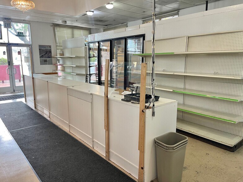 More Photos Of 213-217 W Winton Ave, Hayward Storefront For Lease