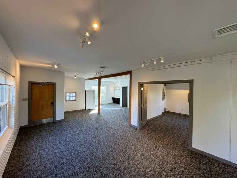More Photos Of 91 Harvey St, Cambridge Office Residential For Lease