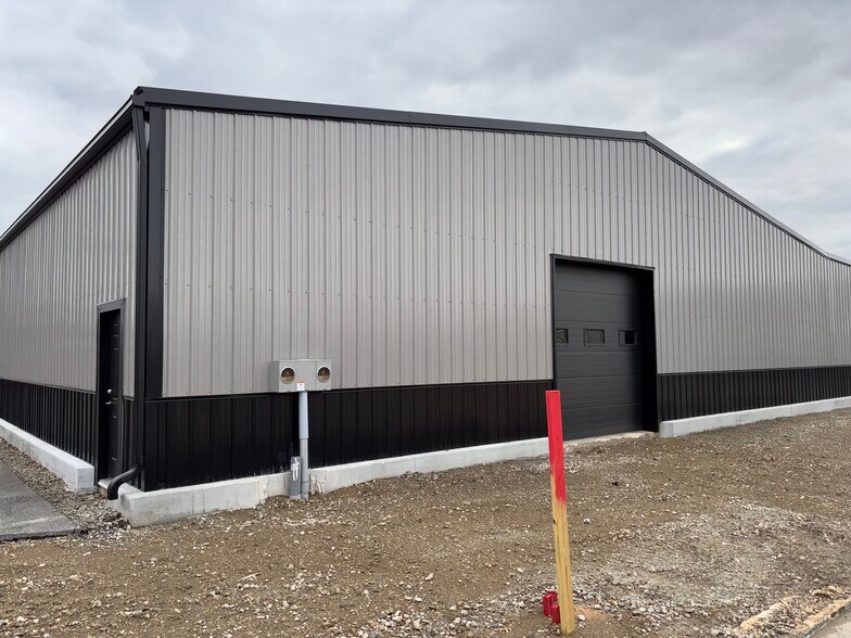 More Photos Of 150 Williams St, Elkton Light Distribution For Lease