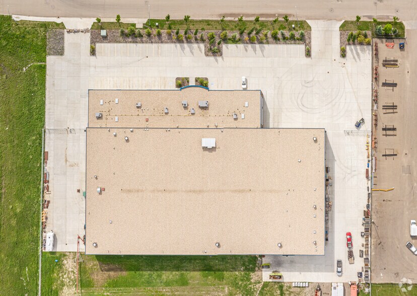 More Photos Of 5303 36 St NW, Edmonton Manufacturing For Sale