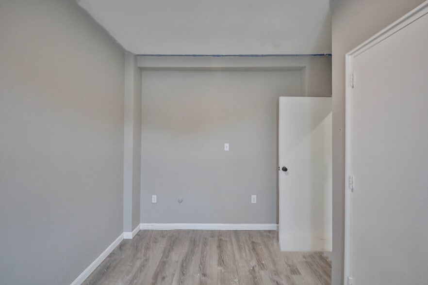 More Photos Of 123 N 2nd St, Easton Apartments For Sale