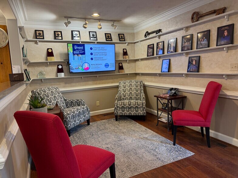More Photos Of 628 Cedar Rd, Chesapeake Office For Lease