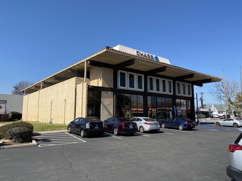 More Photos Of 110-120 W Las Tunas Dr, San Gabriel Bank For Lease