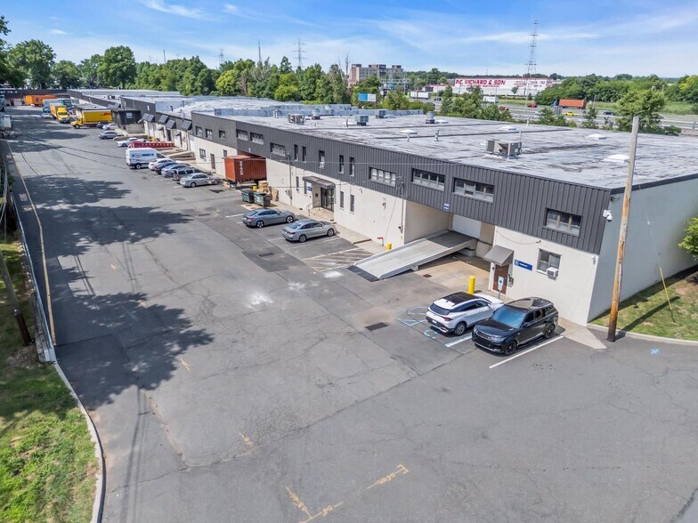 Primary Photo Of 1001 Roosevelt Ave, Carteret Warehouse For Lease