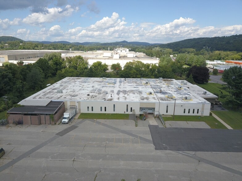 More Photos Of 80 Pickett District Rd, New Milford Manufacturing For Sale