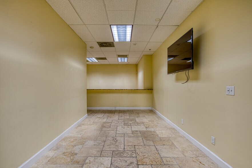 More Photos Of 732 S 6th St, Las Vegas Loft Creative Space For Lease