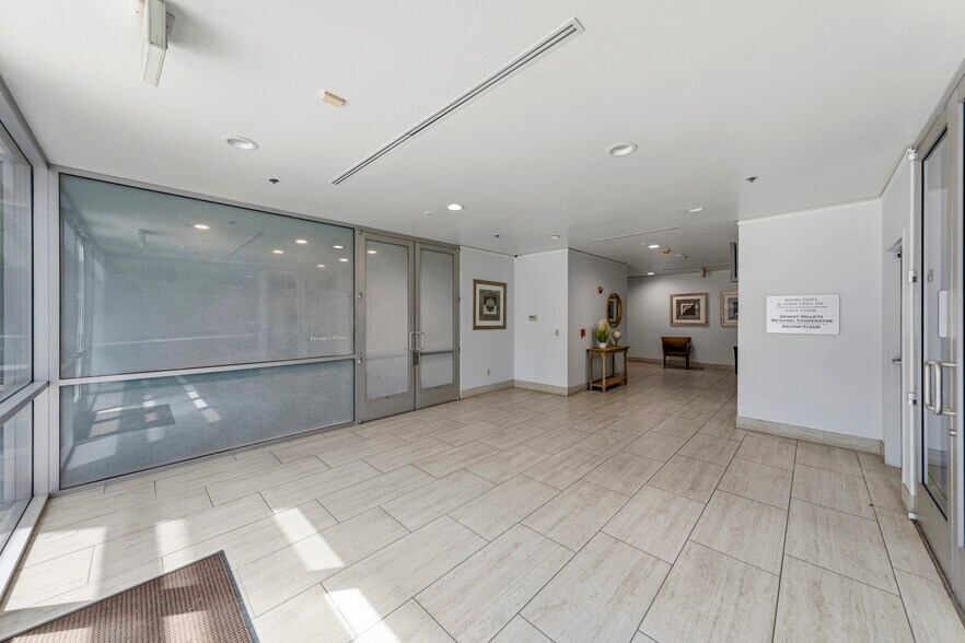 More Photos Of 2051 W Northern Ave, Phoenix Medical For Lease