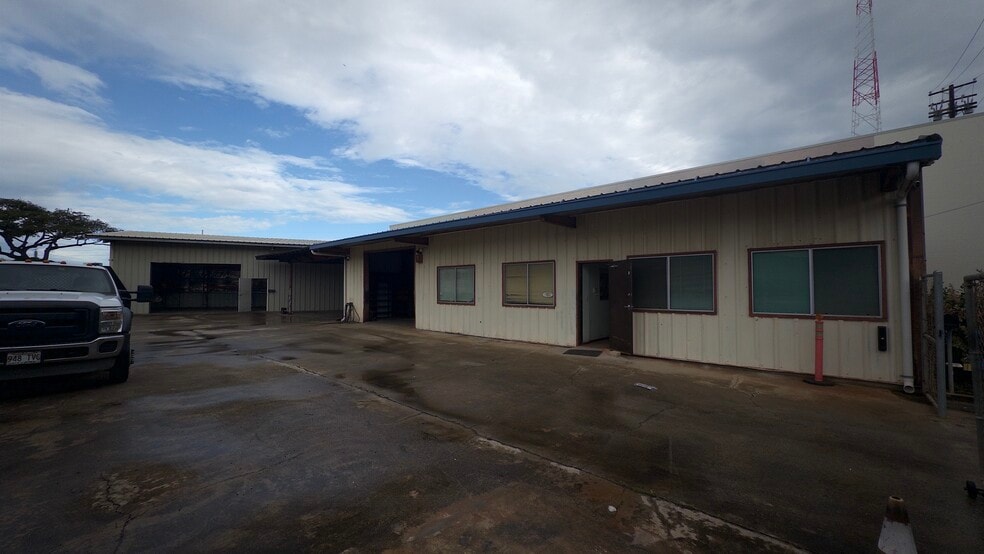 More Photos Of 500 Alakawa St, Honolulu Warehouse For Lease
