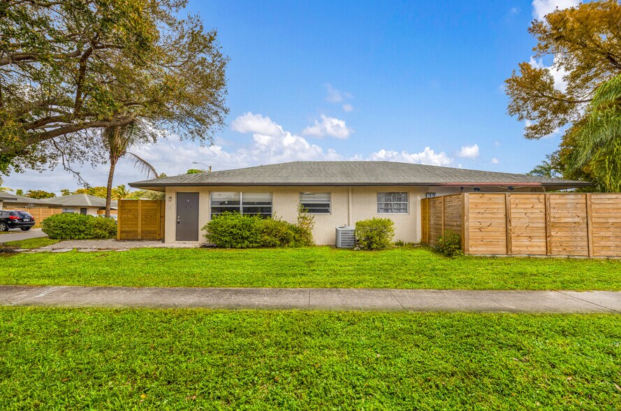 More Photos Of 3111 NW 3rd Ave, Pompano Beach Apartments For Sale