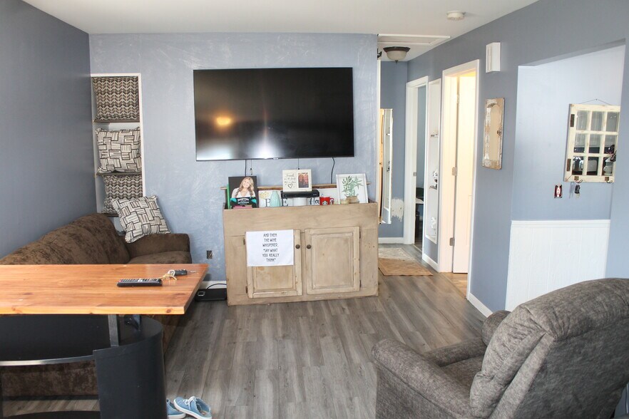 More Photos Of 154 E Railroad, Leland General Retail For Sale
