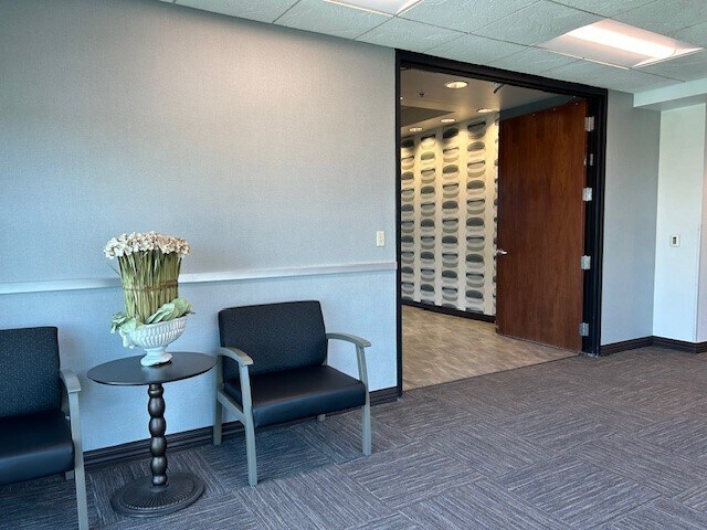 More Photos Of 1301 S Coulter St, Amarillo Medical For Lease