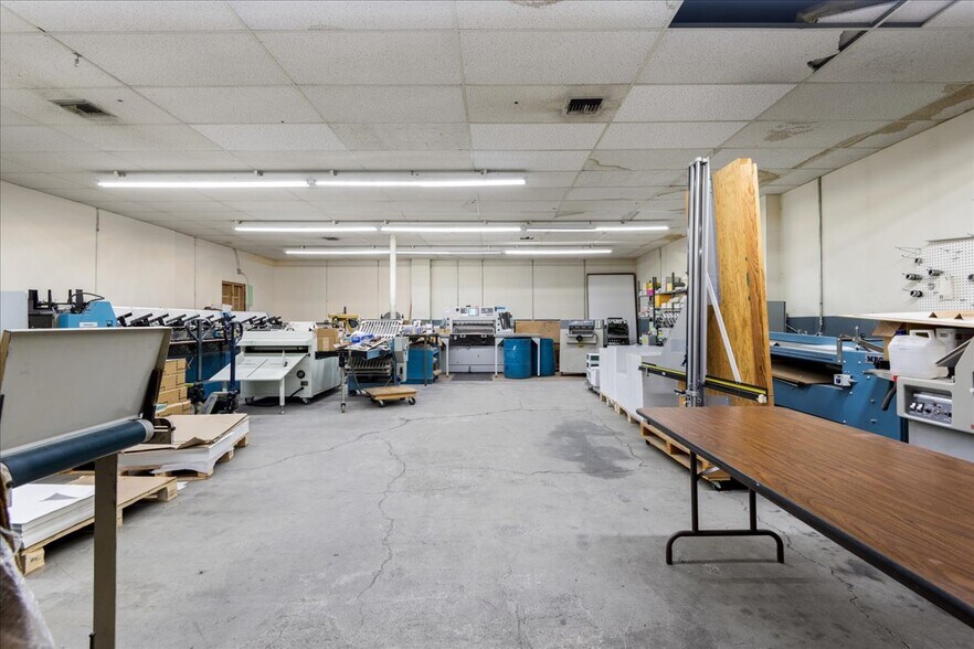 More Photos Of 110 N Cascade St, Kennewick Flex For Sale