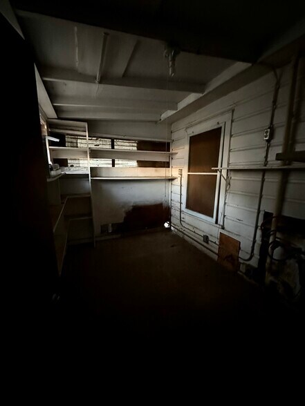 More Photos Of 11462 Newkirk St, Dallas Office For Sale