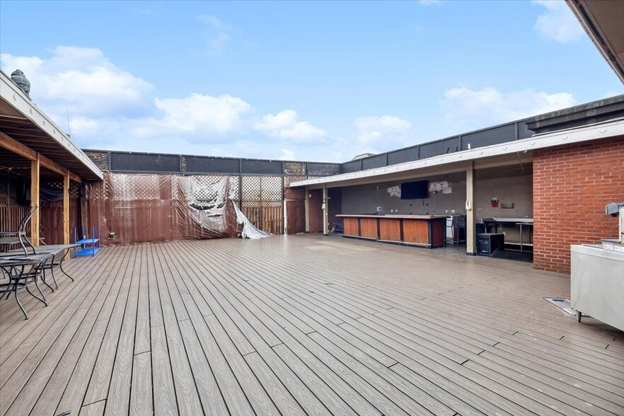 More Photos Of 512 Paterson Plank Rd, Jersey City Restaurant For Sale