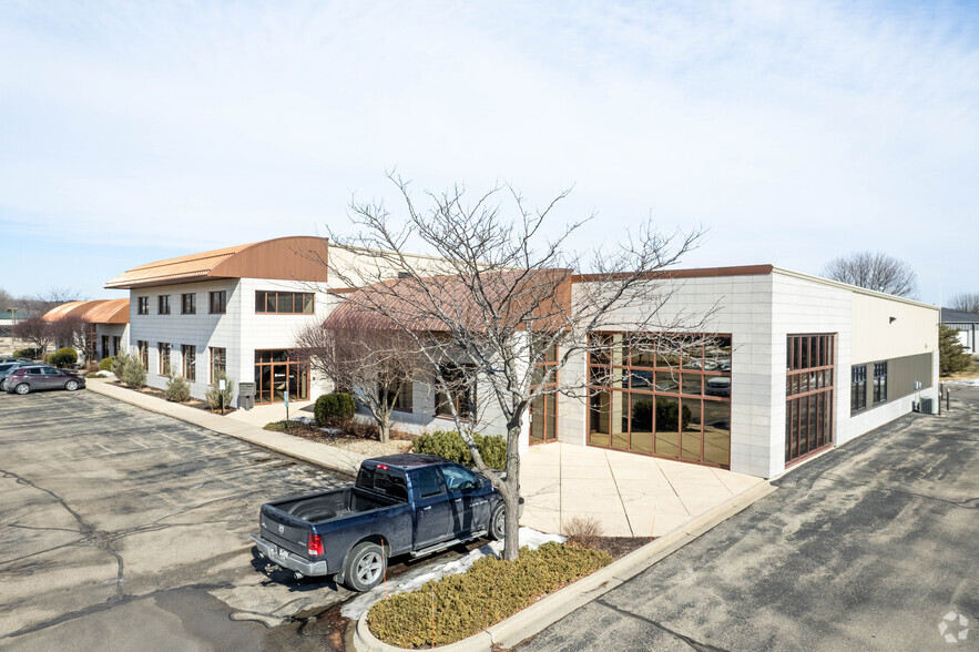 Primary Photo Of 2821 Dairy Dr, Madison Showroom For Lease