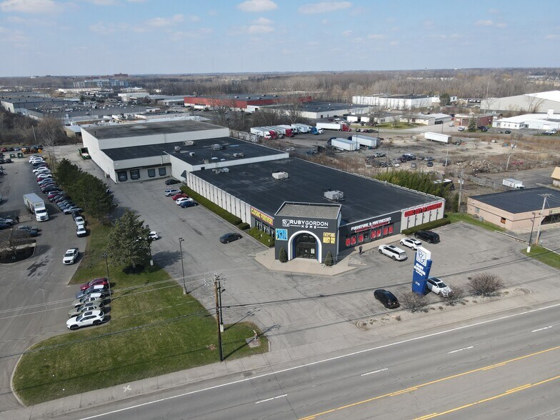 More Photos Of 3737 Henrietta Rd, Henrietta Showroom For Sale