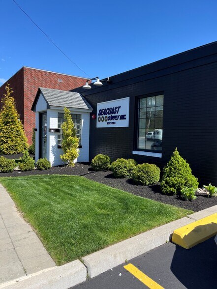 Primary Photo Of 33 Webb St, Cranston Manufacturing For Lease