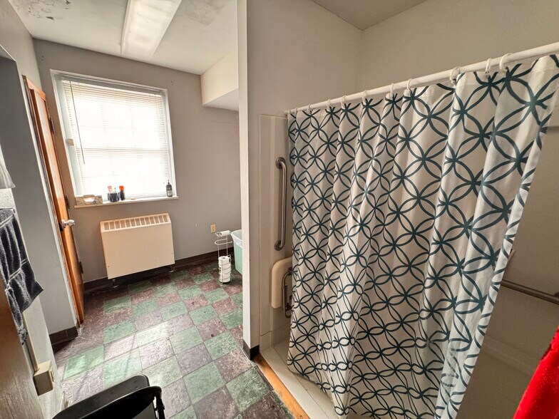 More Photos Of 618 Roswell NW Rd, Carrollton Healthcare For Sale