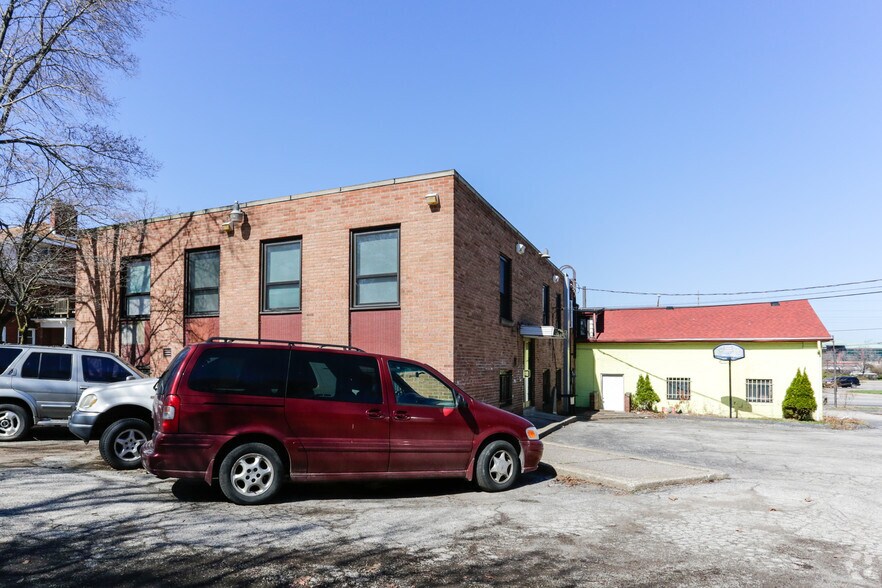More Photos Of 13308 Euclid Ave, East Cleveland Office For Lease