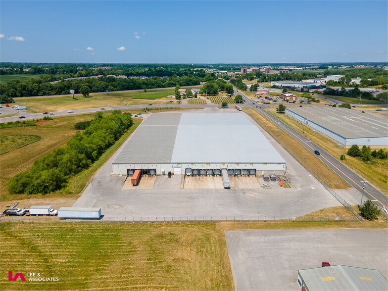 More Photos Of 1136 Dunlop Ln, Clarksville Warehouse For Lease