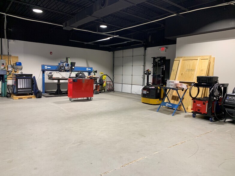 More Photos Of 7150 N Park Dr, Pennsauken Unknown For Lease