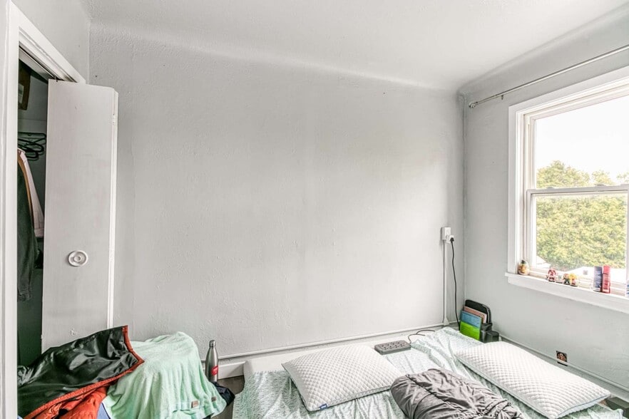 More Photos Of 22 Whittaker St, Sudbury Multifamily For Sale