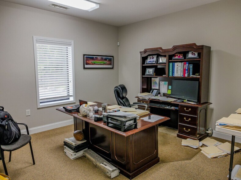 More Photos Of 113 Industrial Park Dr, Cumming Warehouse For Sale