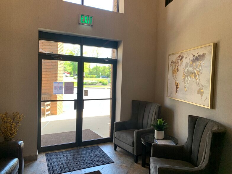 More Photos Of 7071 Corporate Way, Dayton Office For Lease