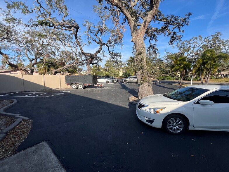 More Photos Of 11520 Oakhurst Rd, Largo Medical For Lease