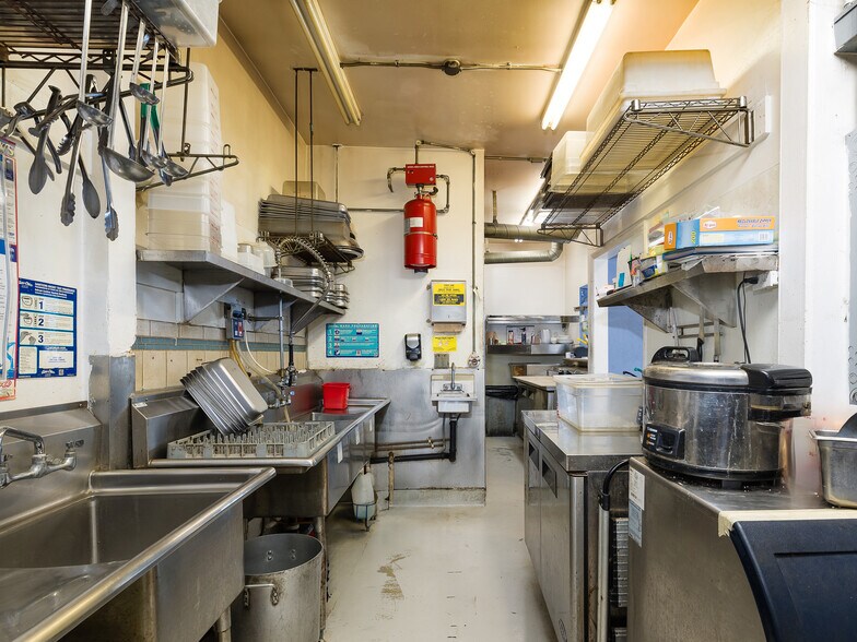 More Photos Of 409 E Grand Ave, El Segundo Storefront Retail Residential For Sale