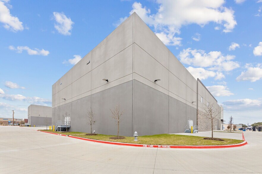 More Photos Of 3301 Enterprise Dr, Rowlett Warehouse For Sale