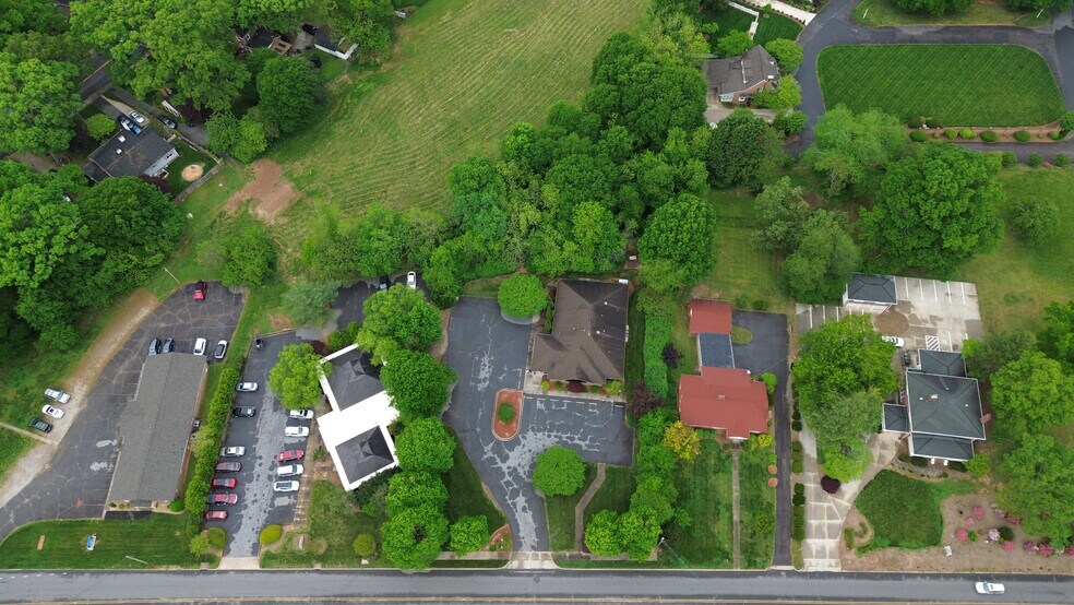 More Photos Of 1217 Davie Ave, Statesville Medical For Sale