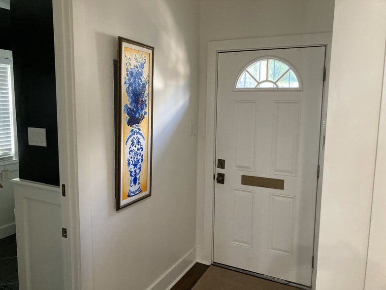 More Photos Of 4344 Congress Ave, Dallas Office For Sale