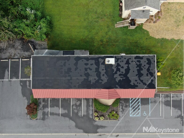 More Photos Of 35 S Dwight St, West Lawn Office For Sale