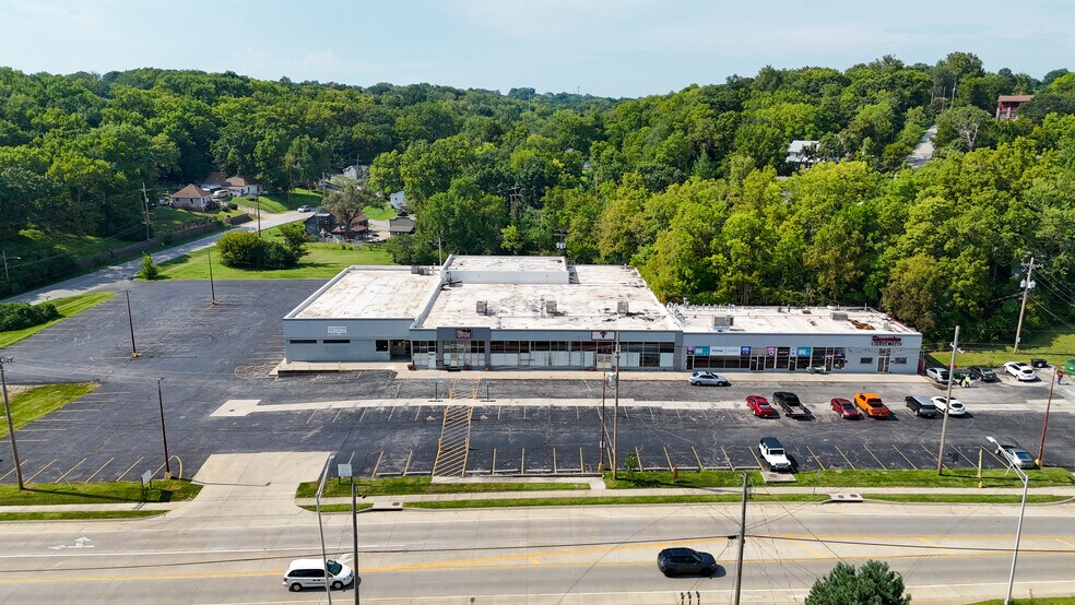 More Photos Of 1260-1280 Merriam Ln, Kansas City General Retail For Sale