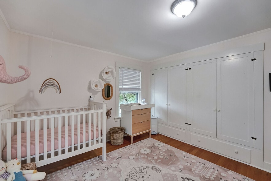 More Photos Of 8325-8337 SE 17th Ave, Portland Freestanding For Sale