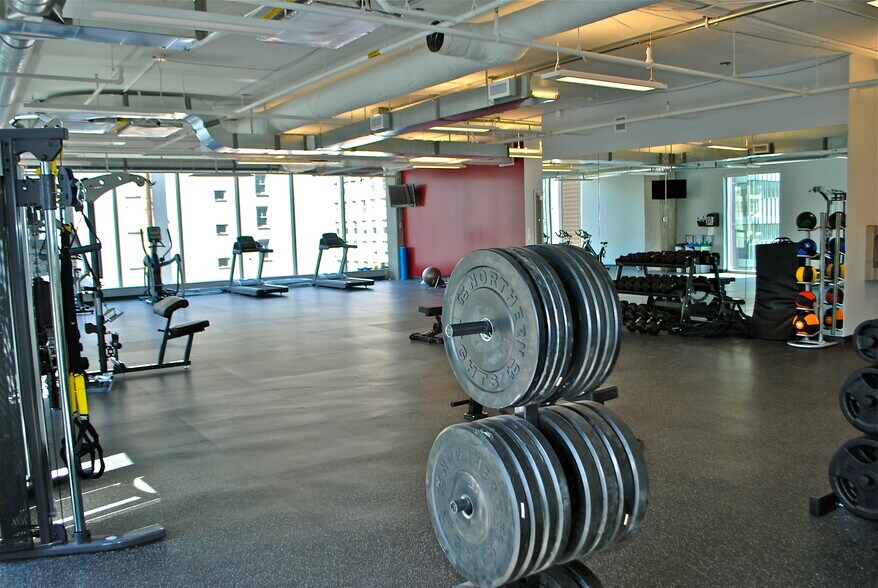 More Photos Of 510 Seymour St, Vancouver Office For Lease