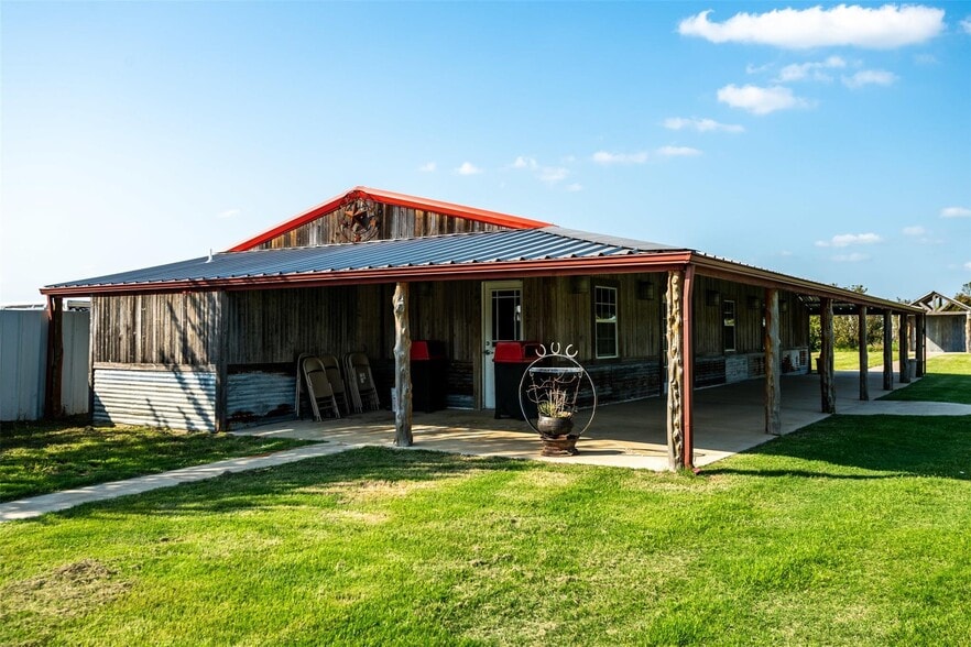 More Photos Of 3921 S Highway 287, Waxahachie Restaurant For Sale