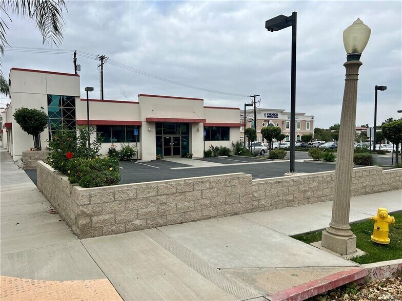 More Photos Of 175 E 9th St, Corona Medical For Lease