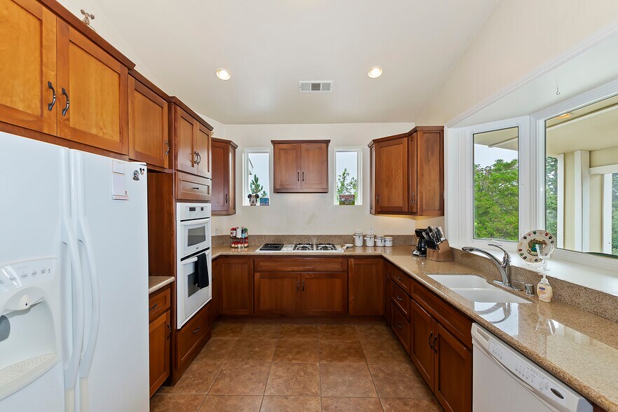 More Photos Of 26288 CA-18, Rimforest Storefront Retail Residential For Sale
