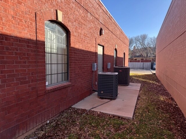 More Photos Of 3823 84th St, Lubbock Office For Sale