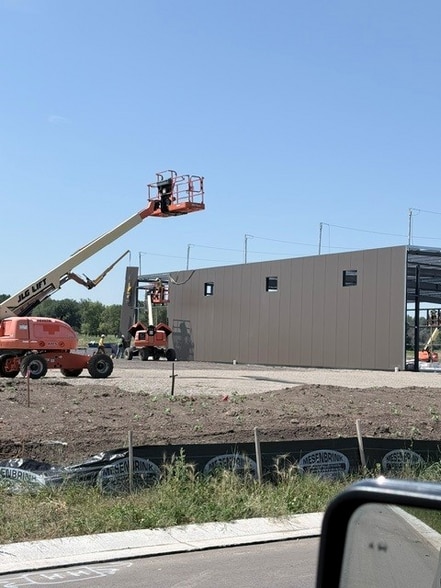 More Photos Of 11919 224th Street East, Lakeville Warehouse For Lease