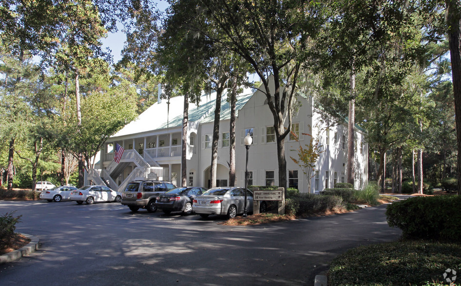 Primary Photo Of 200 Main St, Hilton Head Medical For Lease