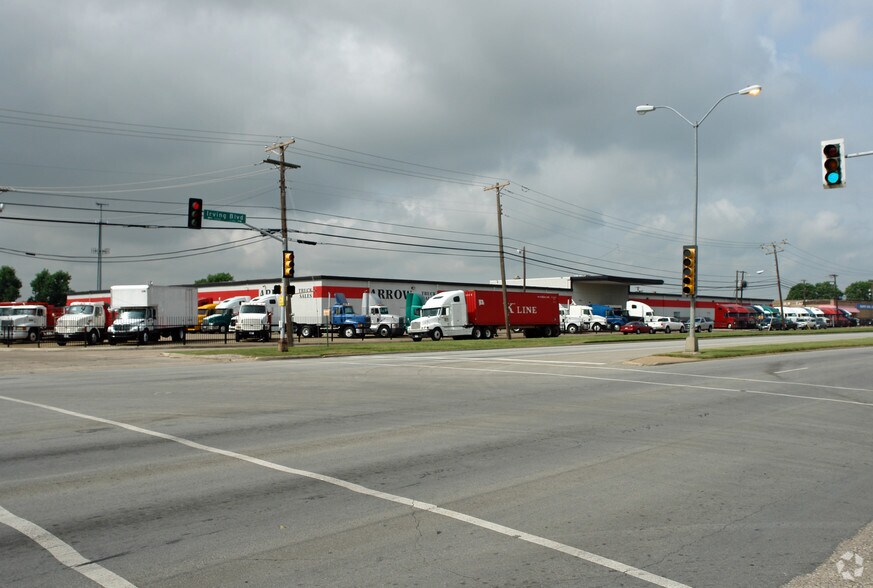 More Photos Of 3140 Irving Blvd, Dallas Distribution For Lease