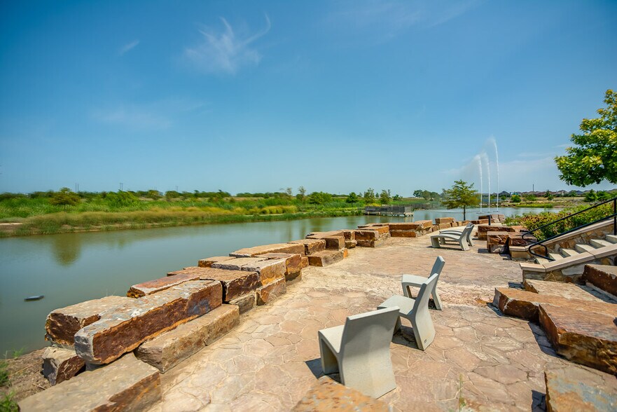 More Photos Of 1961 SH 121, Lewisville Unknown For Lease